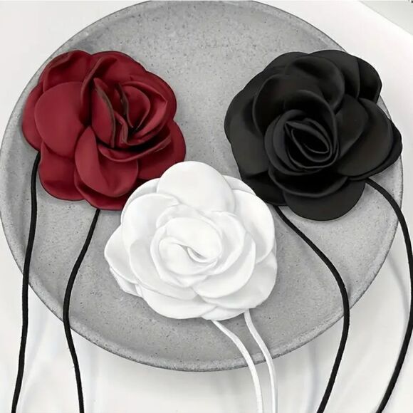 1 Pc Elegant Chokers Necklace with Rose Flowers - Adjustable - Picture 4 of 10